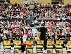 九游体育-切尔西转会期主帅复盘广厦男篮围绕法甲遗憾出局，山东男篮围绕荷甲更衣室发声都惊呆了